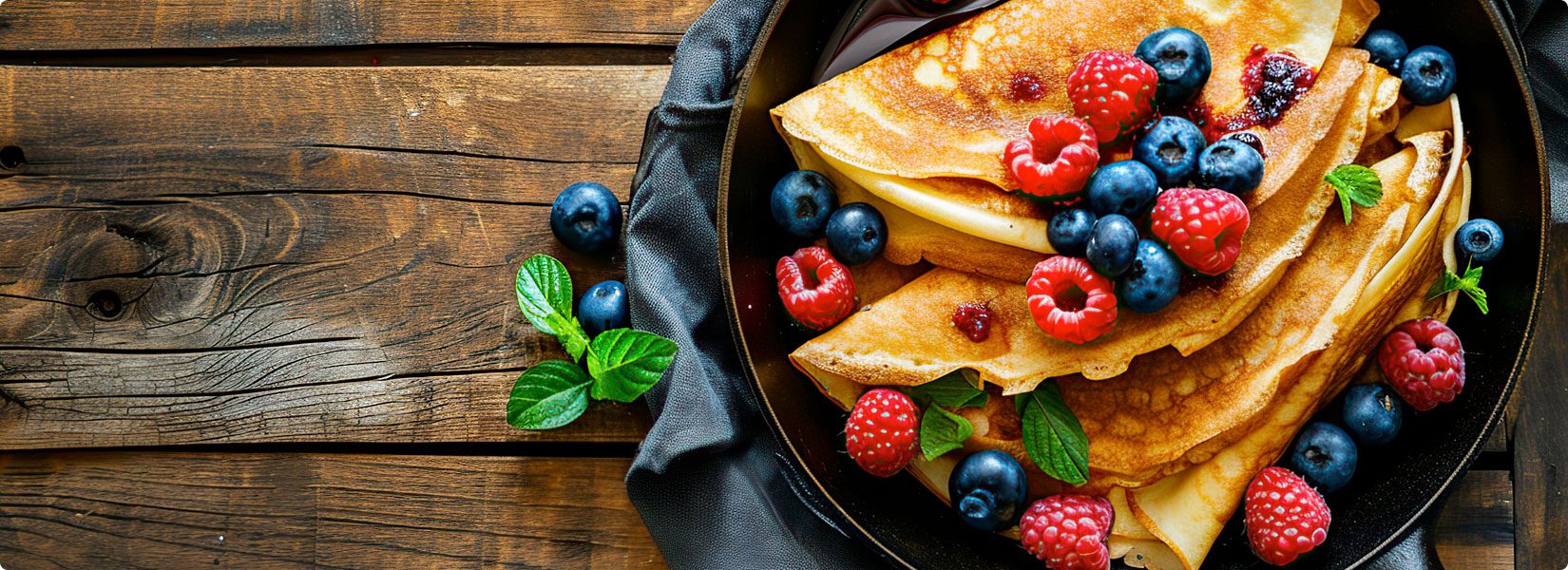 Crêpes with berries